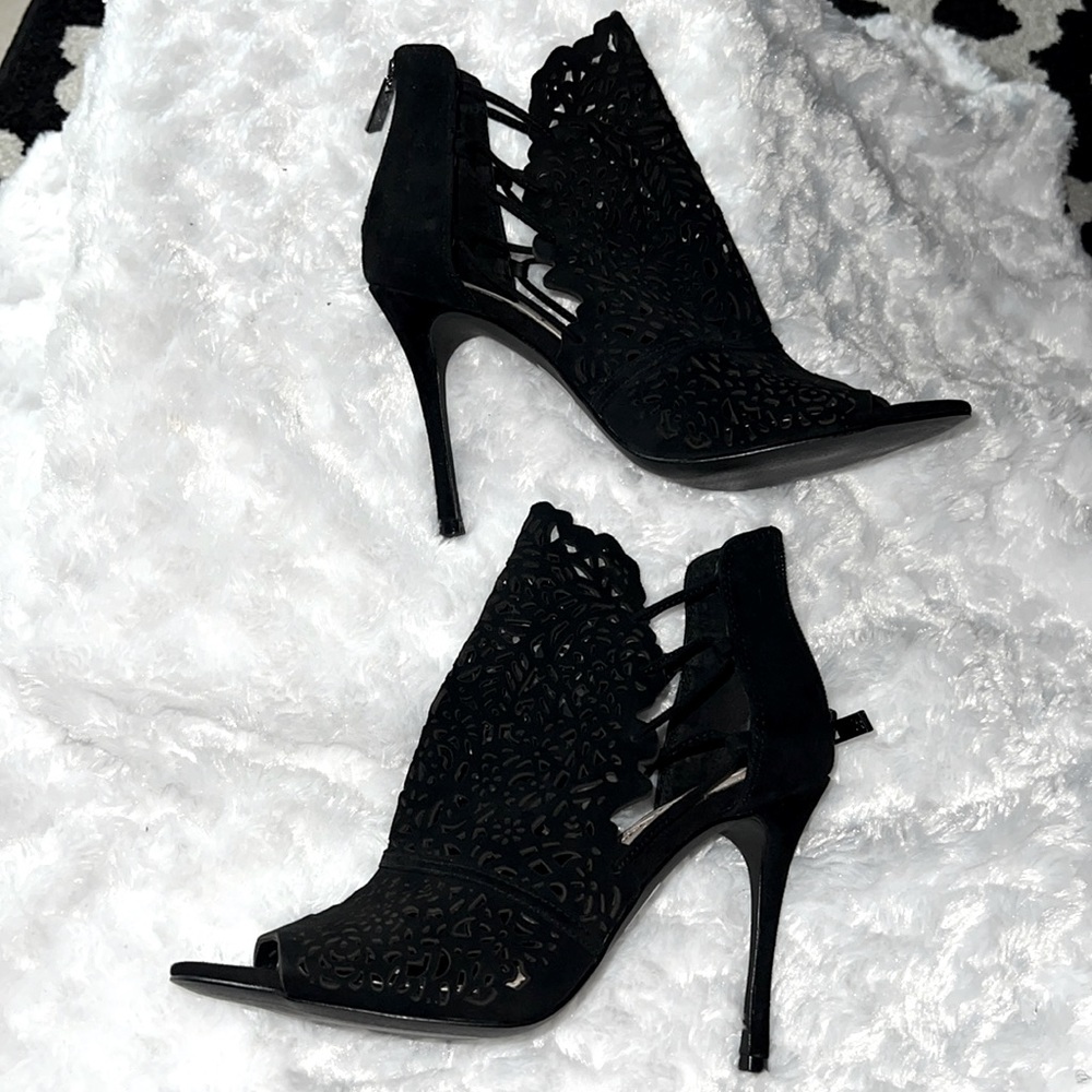 Jessica Simpson Keelin 4 Inch Heel, Open Toe, Black Lace Ankle boots, back zip.